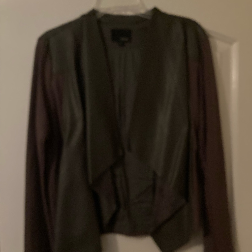 Edyson gray leather like layering piece size large ( machine washable)